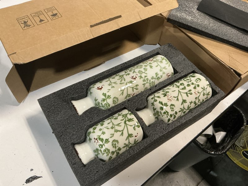 Condition photo showing New/Like New for ceramic vase set of 3 - modern chinoiserie green floral decorative vases for home decor, rustic farmhouse boho vases for living room, mantel, dining table, bookshelf, kitchen or entryway decoration green & white