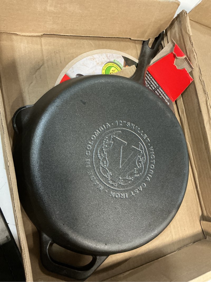 Condition photo showing Good Condition for victoria 12-inch cast iron skillet, pre-seasoned cast-iron frying pan with long handle, made in colombia 12 inch