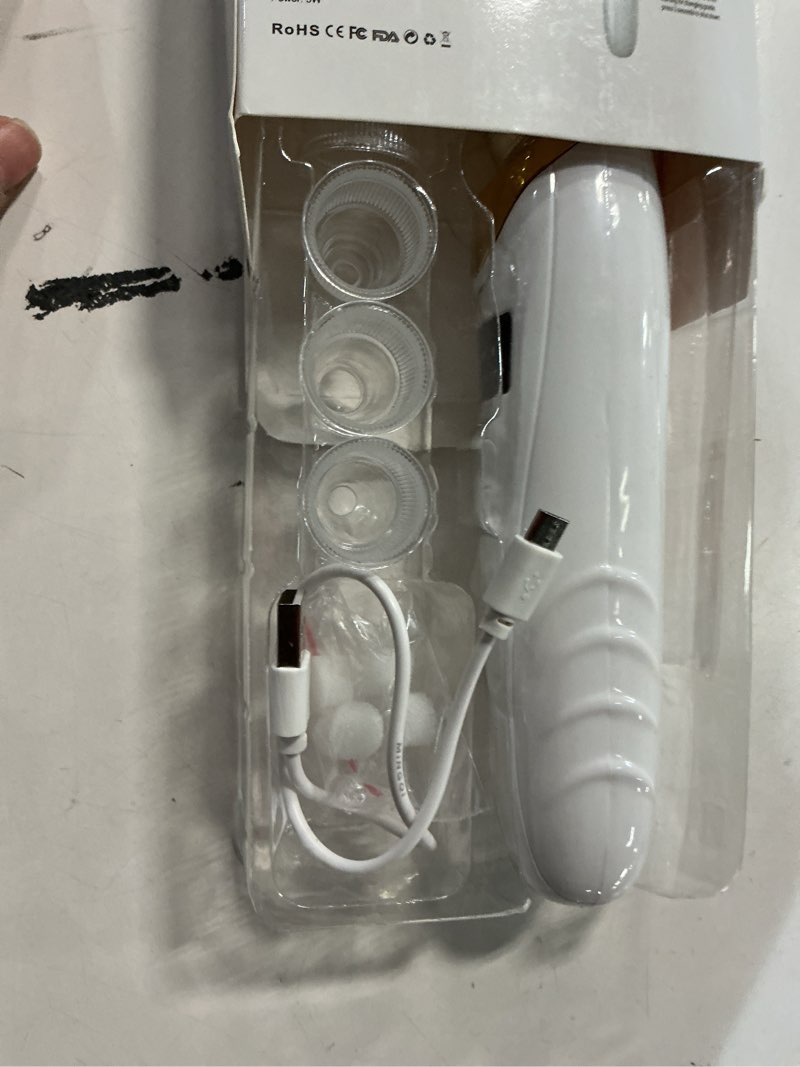 Condition photo showing Good Condition for 2025 Pore Vacuum, USB Rechargeable Blackhead Remover Vacuum,3 Levels Adjustable Pore Vacuum Blackhead Remover, with 5 Suction Power,6 Probes,Face Vacuum Pore Cleanser for Women & Men-Gold