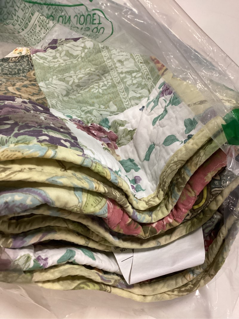 Condition photo showing Good Condition for greenland home blooming prairie quilted patchwork throw 50" x 60" blanket