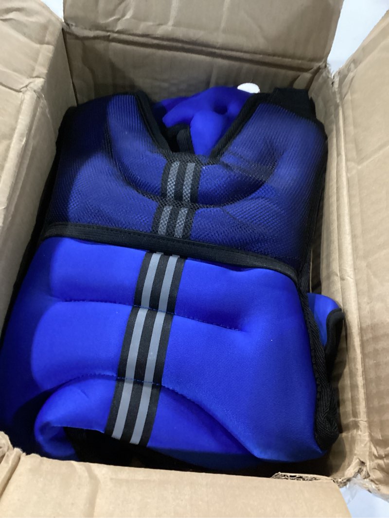 Condition photo showing Good Condition for ZELUS Weighted Vest, 6lb/8lb/12lb/16lb/20lb/25lb/30lb Weight Vest with Reflective Stripe for Workout, Strength Training, Running, Fitness, Muscle Building, Weight Loss, Weightlifting 20 lb Blue