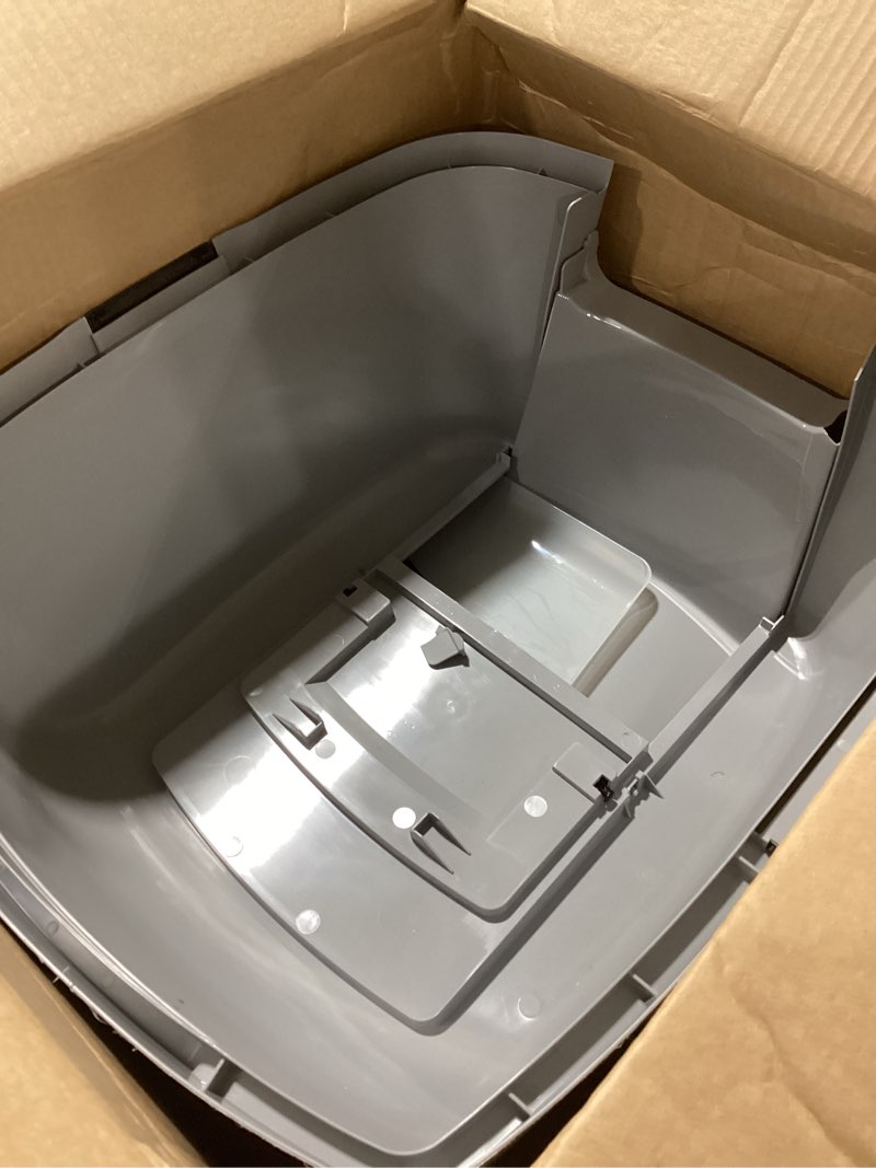 Condition photo showing Good Condition for Litter Genie Cat Litter Box, Enclosed with Front Door Flap and Scoop, Covered Kitty with Handle and Buckles for Portability and Privacy, Gray/Black