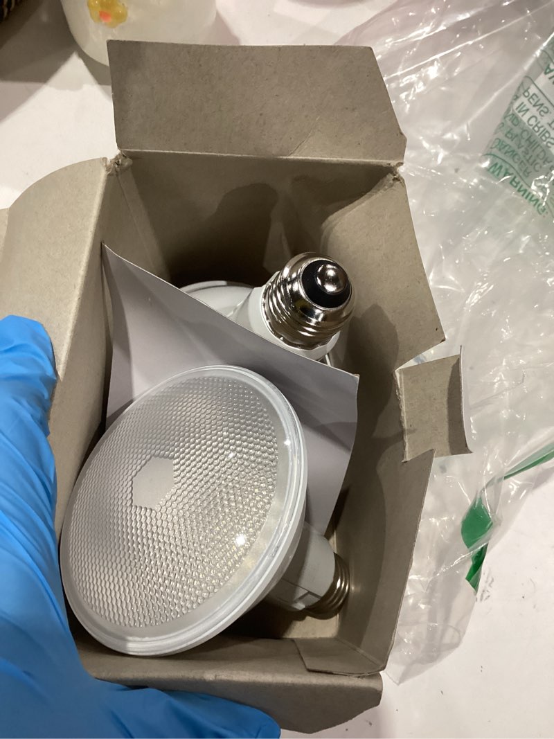 Condition photo showing Good Condition for feit electric par30 led light bulb, 75w equivalent, dimmable, color selectable 6-way, e26 medium base, 90 cri, 750 lumens, damp rated flood light bulb, 22-year lifetime, par30dm/6wyca/2, 2 pack