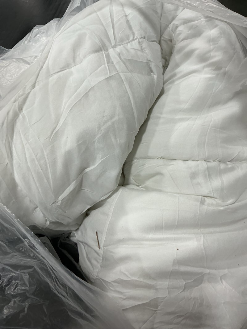 Condition photo showing As Is for Cozynight Soft California King Size Comforter Duvet Insert-Down Alternative Comforter with Corner Tabs-Lightweight Breathable Machine Washable Diamond Stitching (White,102"x96") White California King