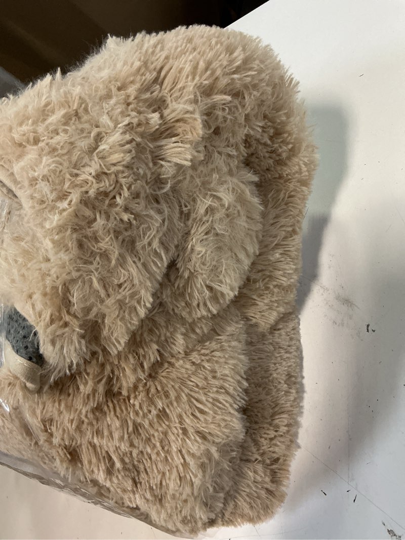 Condition photo showing Good Condition for Fluffy Rug Shaggy Area Rug, Beige 5x8 Area Rugs for Bedroom, Small Bedside Rug, Soft Fluffy Shaggy Entryway Throw Rugs for Living Room Bedroom Kids Room Home Decor 5' x 8' (Rectangular) Beige