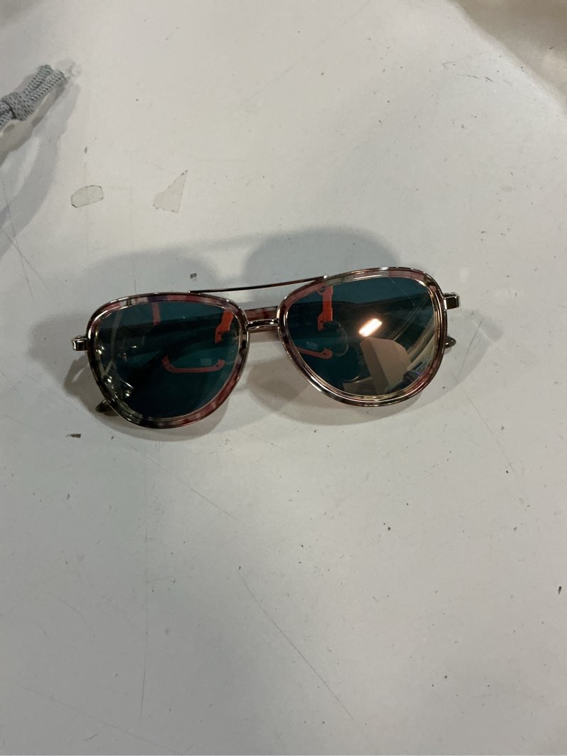 Condition photo showing Good Condition for wearme pro wmp eyewear - women's oversized polarized sunglasses: square vintage style with metal double-bar bridge beige tortoise/gradient brown lens