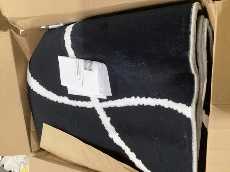Condition photo showing Good Condition for YIHOUSE Black Modern Area Rug 6x9,Abstract Rugs for Bedroom,Black and White Geometric Rug,Minimalist Striped Rug,Dark Washable Area Rugs 5x7 Non Slip Rugs for Living Room?Office Black Complex Lines-1 6' x 9' (Rectangular)