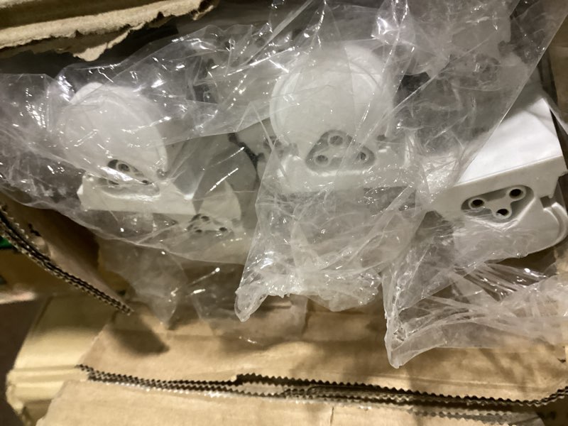 Condition photo showing New/Like New for barrina led shop lights, 8ft 72w 10000lm 5000k, daylight white, v shape, clear cover, high output, linkable, t8 led tube light, for garage 8 foot with plug (pack of 10) 5000k 8ft-10 packs