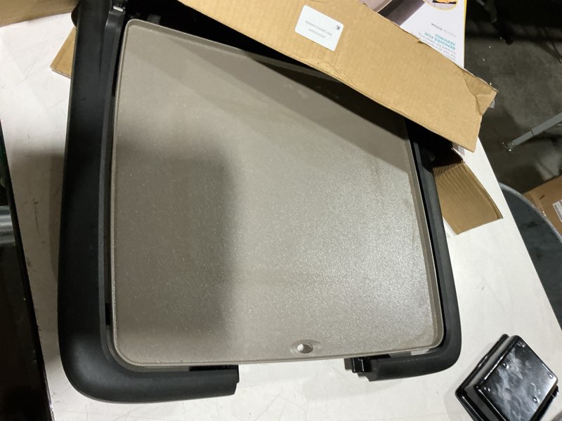 Condition photo showing Good Condition for presto ceramic electric griddle/warmer plus, black 07024