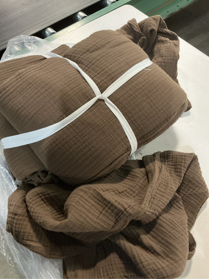 Condition photo showing Good Condition for organic airy gauze duvet cover  set 3 pcs full/queen