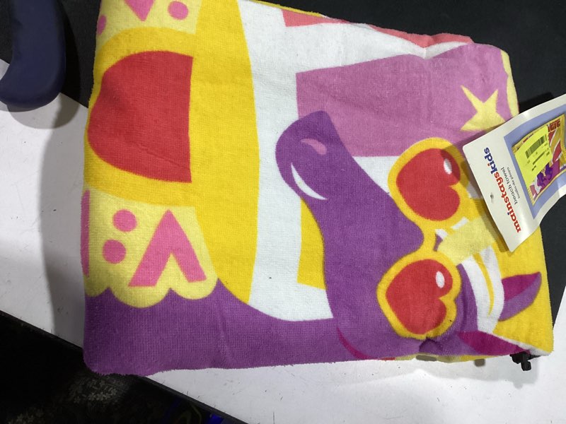 Condition photo showing Good Condition for (similar )softerry rainbow unicorn velour beach towel for kids 28in x 55in 100% cotton (1 towel 28\" x 55\", pink) 1 towel 28\" x 55\" pink