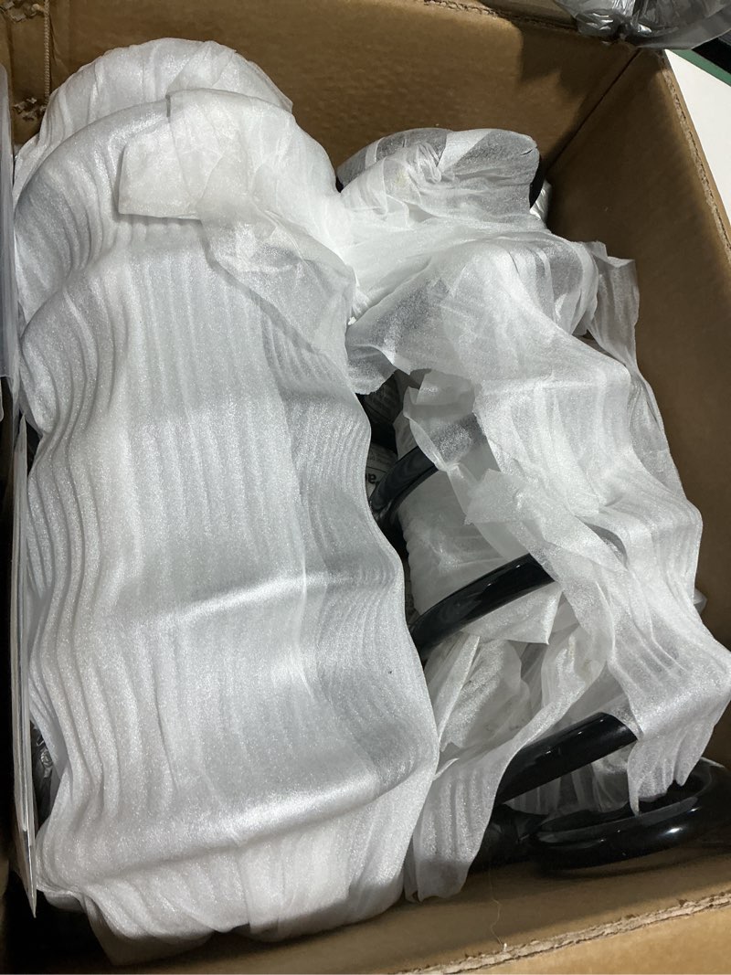 Condition photo showing Good Condition for maXpeedingrods 3.5" Rear Coil Spring Leveling Kit for Jeep TJ Wrangler, Rubicon and Unlimited 1997-2006