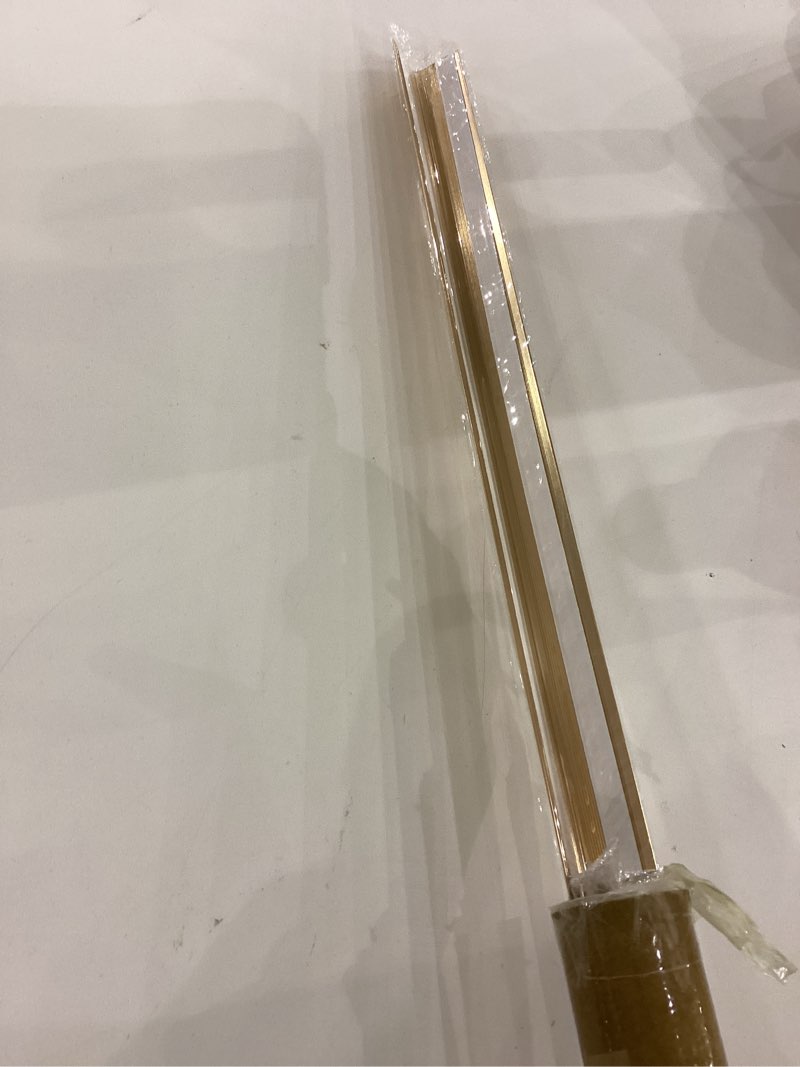 Molding aluminum corner g
