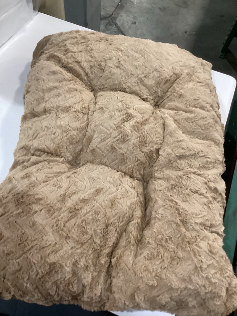 Condition photo showing Good Condition for eheyciga washable medium dog bed for crate 29x21 inch, kennel pad for dogs up to 35 lbs, plush and comfy pet sleeping mat, camel camel 29" x 21"x 3"