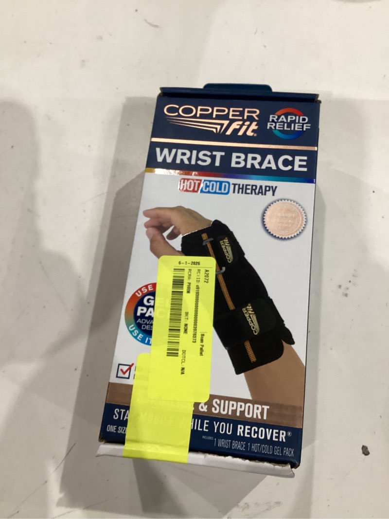 Condition photo showing Good Condition for copper fit unisex adult fingerless rapid relief adjustable wrist wrap with ice pack or heat therapy, black, adjustable