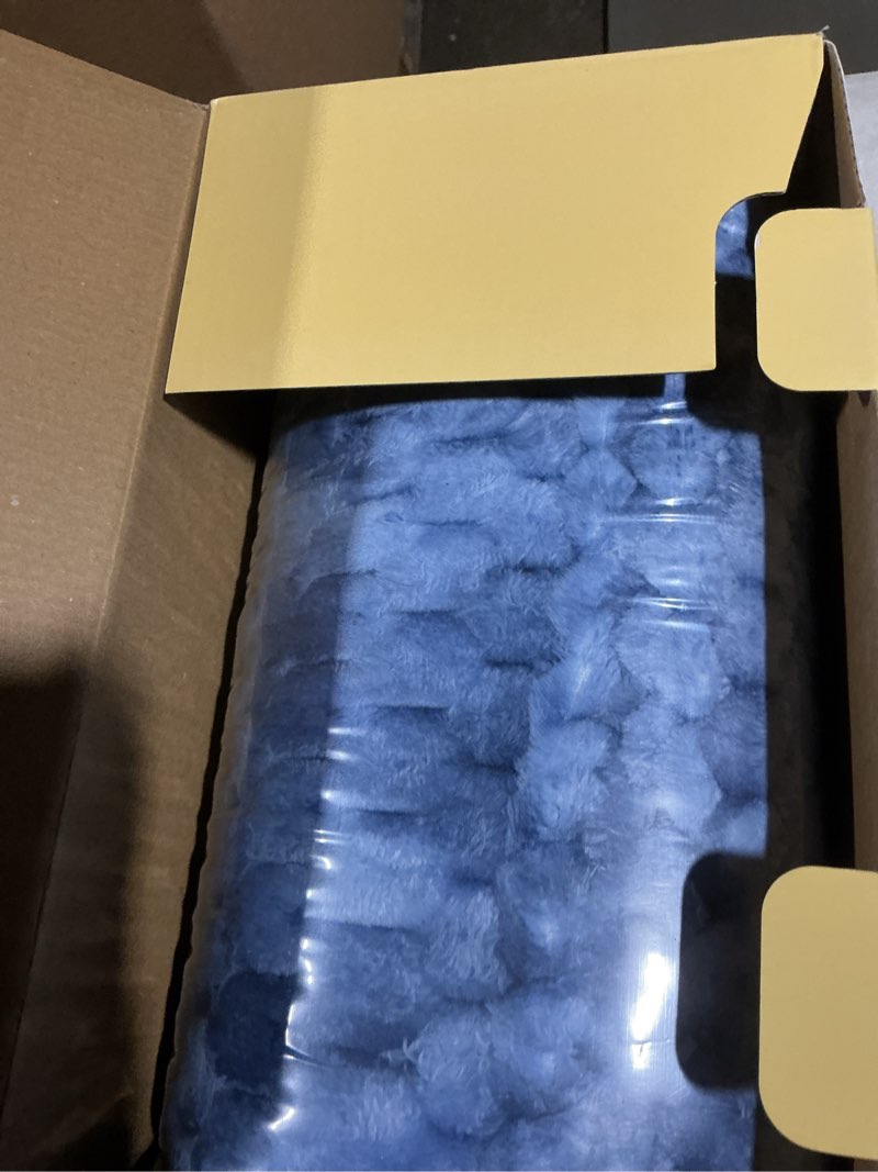 Condition photo showing Good Condition for Richave Queen Size Fleece Blanket,Premium Lightweight Anti-Static 90x90 Inches 3D Clouds Stylish Jacquard Velvet Plush Bed Blanket for Queen Full Bed, Tie-dye Stone Blue Queen Stone Blue