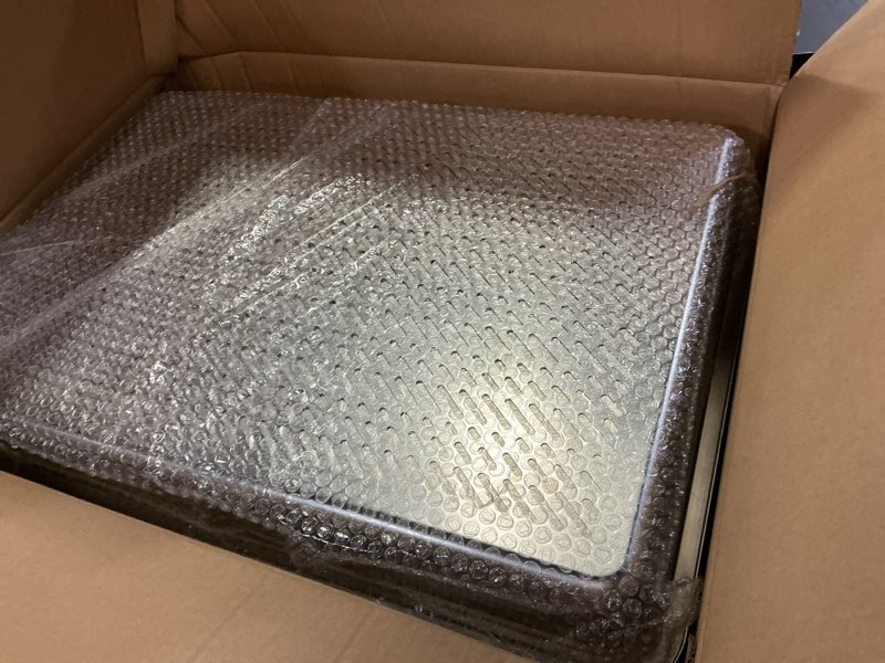 Condition photo showing Good Condition for 28''l×20''w×10''h xxxl stainless steel sifting litter box with lid,sifting cat litter box for wood pine pellets,high sides sifter litter pan system,odor control,easy to clean,with liners and scoop xxxl:28''l×20''w×10''h