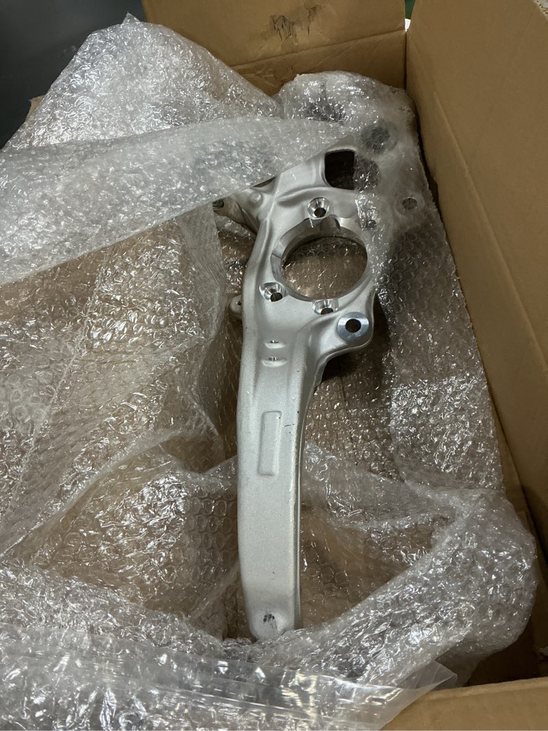 Condition photo showing Good Condition for Front Left Steering Knuckle Replacement for 2008-2015 Audi A4 A5 Q5 S4 S5 Part# 8K0407253E 8K0407253F GLOSSY