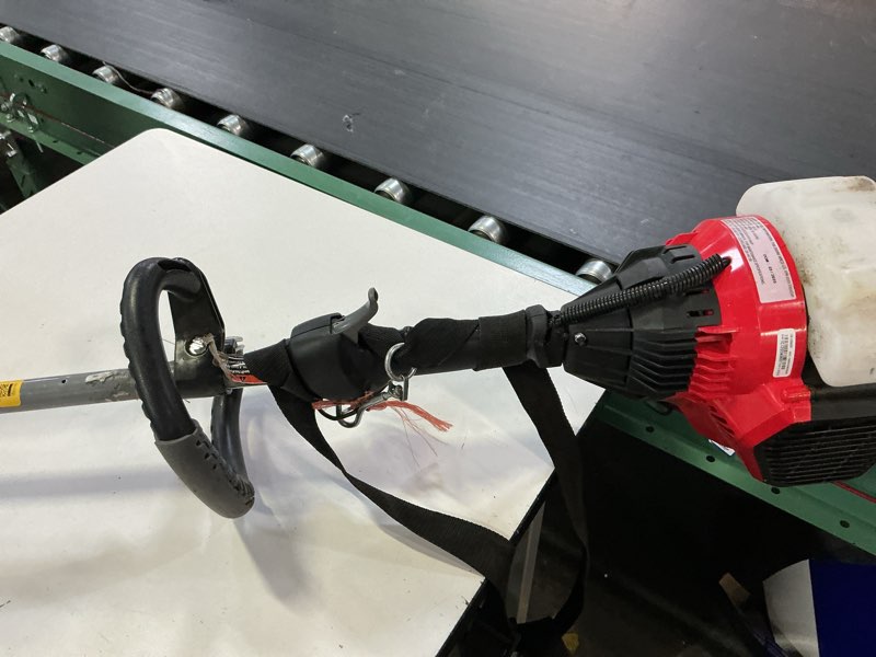 Condition photo showing As Is for craftsman ws210 25-cc 2-cycle 17-in straight shaft gas string trimmer