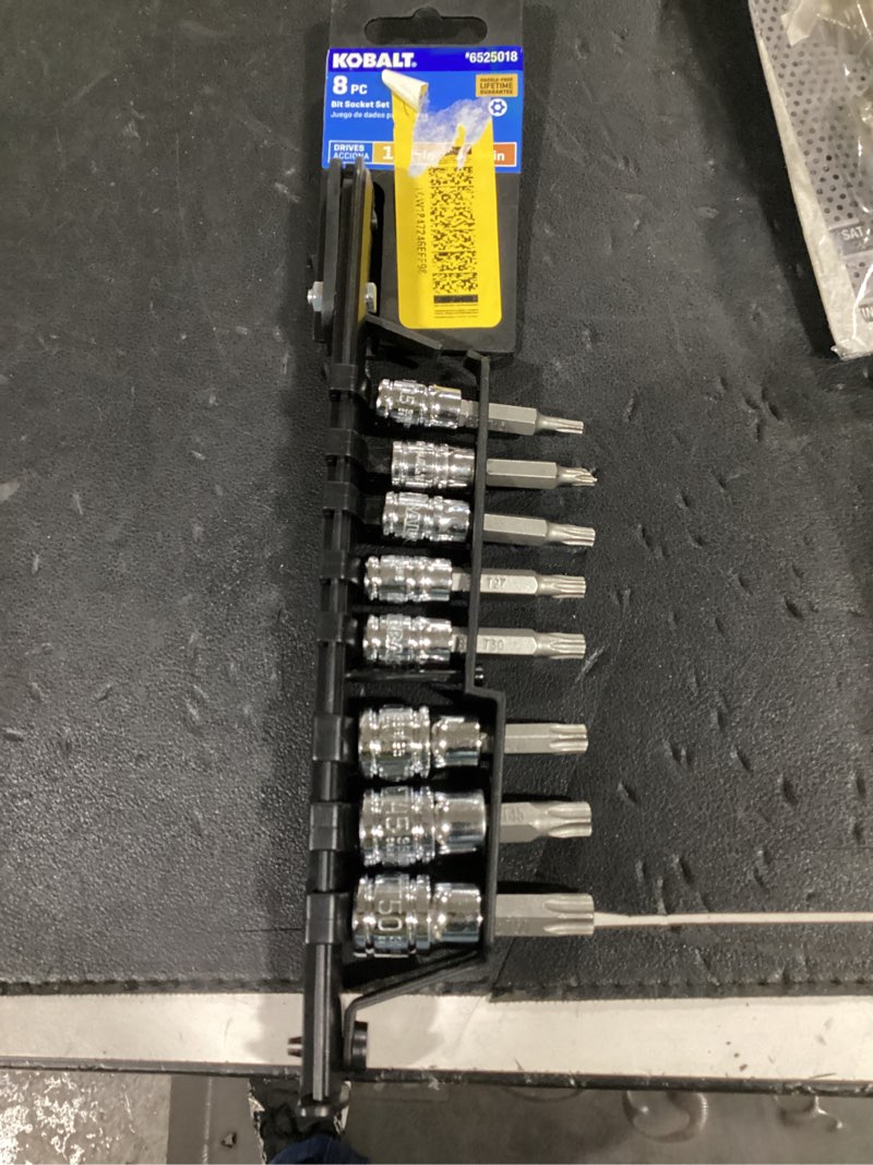 Condition photo showing As Is for (incomplete) kobalt 8 pc bit socket set