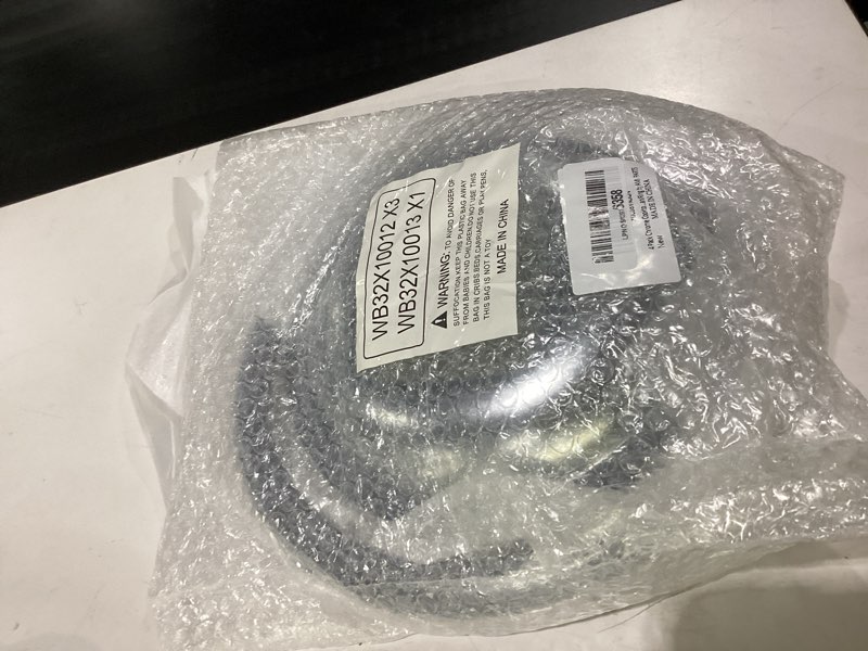 Condition photo showing Good Condition for 4 pack chrome cooktop drip pans fit for ge range stove top burner drip pan bowls (3pcs) 6" pan/ring & (1pc) 8" pan/ring by ami parts