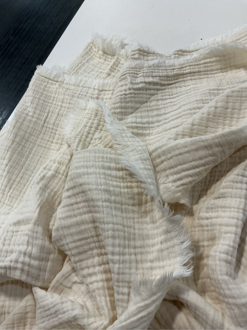 Condition photo showing Good Condition for airy gauze throw 50x60  organic cotton white
