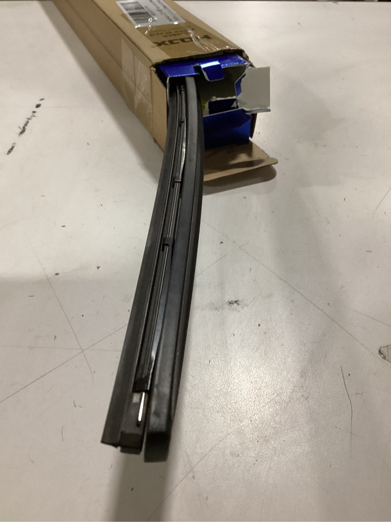 Condition photo showing Good Condition for HOJX Quiet Front Windshield Wiper Blades 26 inch and 18 inch Set of 2, OEM Quality All-Season Windshield Wipers,U&J-Hook for My Car/Automotive Replacement, Easy to Install OEM Replacement Parts Front(26" and 18")