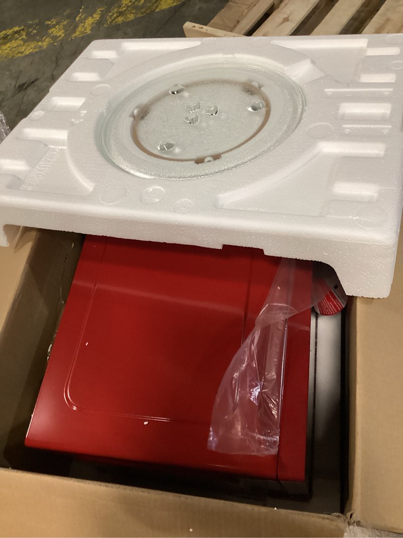 Condition photo showing New/Like New for frigidaire emw953red microwave oven, 900 watts with 10 power levels, red