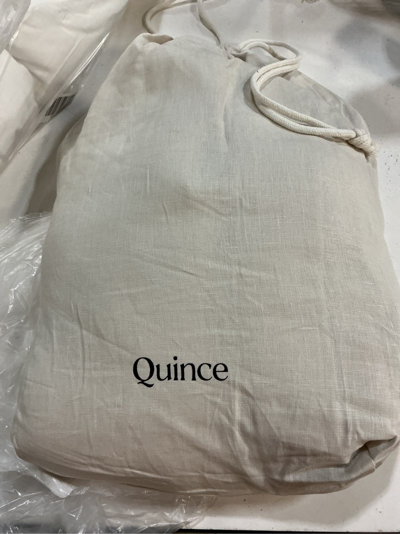 Condition photo showing New/Like New for quince european linen chambray duvet cover, full/queen, natural