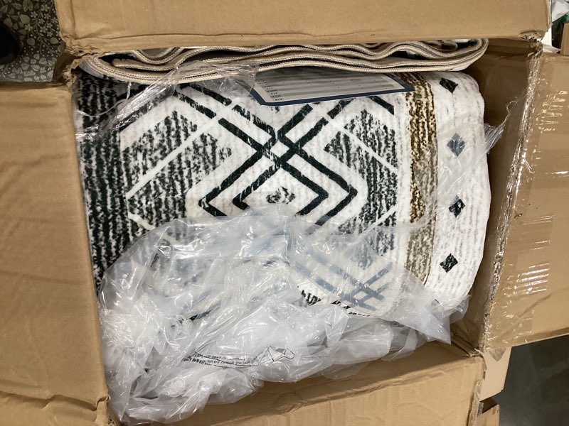 Condition photo showing Good Condition for bestsweetie 9x12 area rugs for living room washable moroccan farmhouse neutral geometric low pile non-slip soft print pattern rug for bedroom kitchen dining room entryway black/brown black/brown 9' x 12' (rectangular)