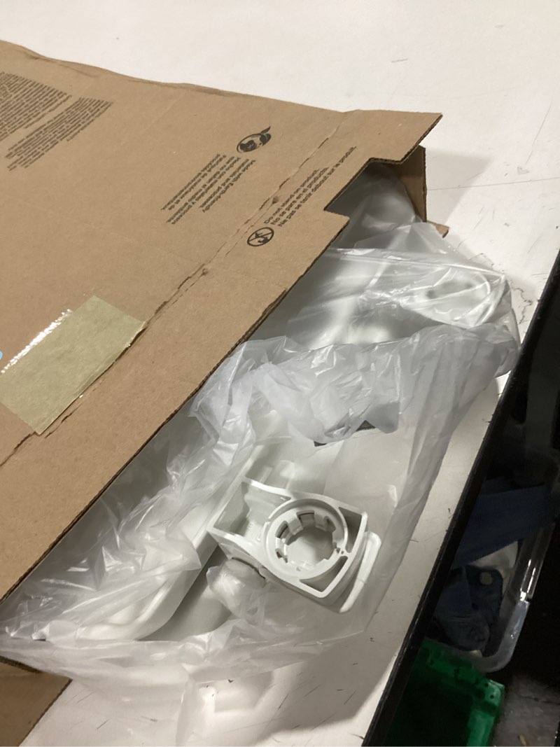 Condition photo showing Good Condition for bemis 7300slec slow close toilet seat, easy clean hinges and durable plastic seat, made in usa, elongated, white