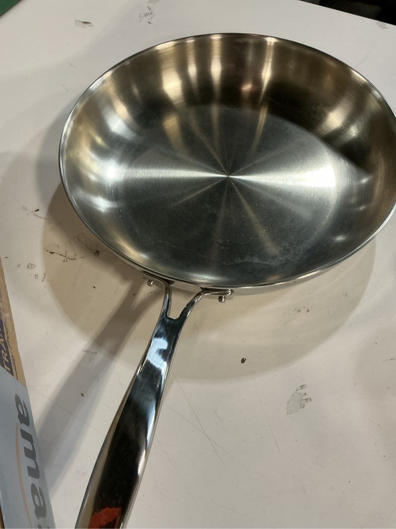 Condition photo showing Good Condition for Stainless Steel Frying Pan, Thickened Uncoated Breakfast Pan, 3 Layers Metal Skillet, Non Stick Skillet Pan with Ergonomic Handle for Omelette, Pancake, Crepe, Steak, Fast Heating(28cm/11in