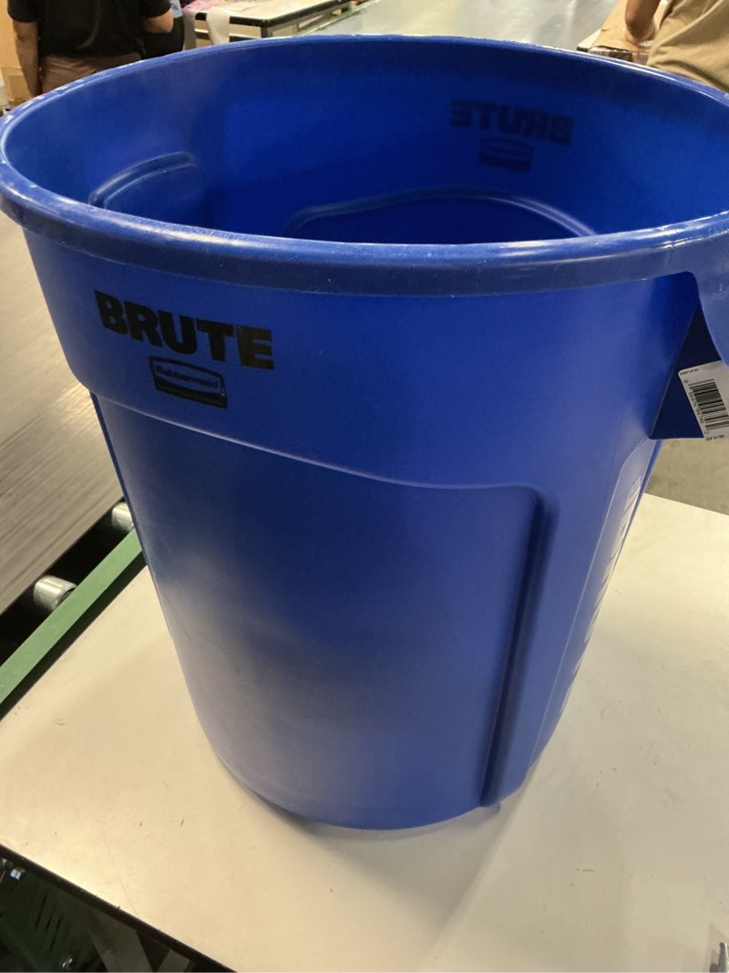 Condition photo showing Good Condition for Rubbermaid Commercial Products BRUTE Heavy-Duty Round Trash/Garbage Can, 20-Gallon, Blue, for Landscapers/Construction Sites/Restaurants/Back of House/Offices/Warehouses/Commercial Environments Blue 1 Pack Can
