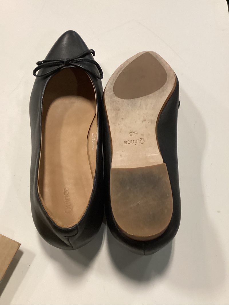 Condition photo showing As Is for italian leather pointed bow flatsize 6.5 black