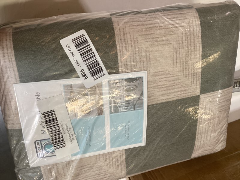 Condition photo showing Good Condition for washable green checkered rug 5x7, non-slip low pile area rug for living room, bedroom, nursery, modern neutral farmhouse checkerboard carpet, pet & kid friendly 5 x 7 ft green checkered