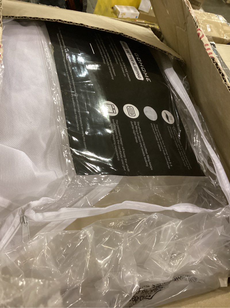 GOHOME 128x120 Oversized King Comforter All Season Extra Large King Size Microfiber Comforter Quilte