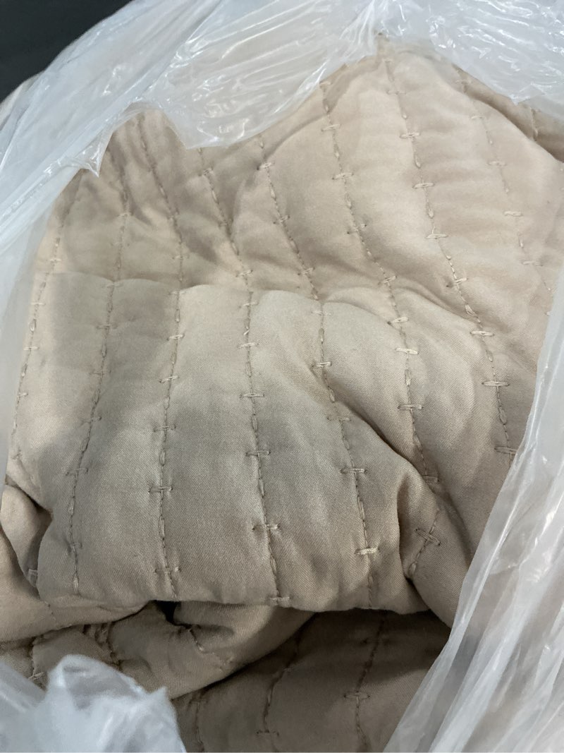 Condition photo showing Good Condition for oversized king quilt set 112"x106" – soft washed 3-layer lightweight california king bedspread, minimalist nordic design, all-season spring & summer quilt set (1 quilt + 2 pillow shams),light taupe light taupe oversized king