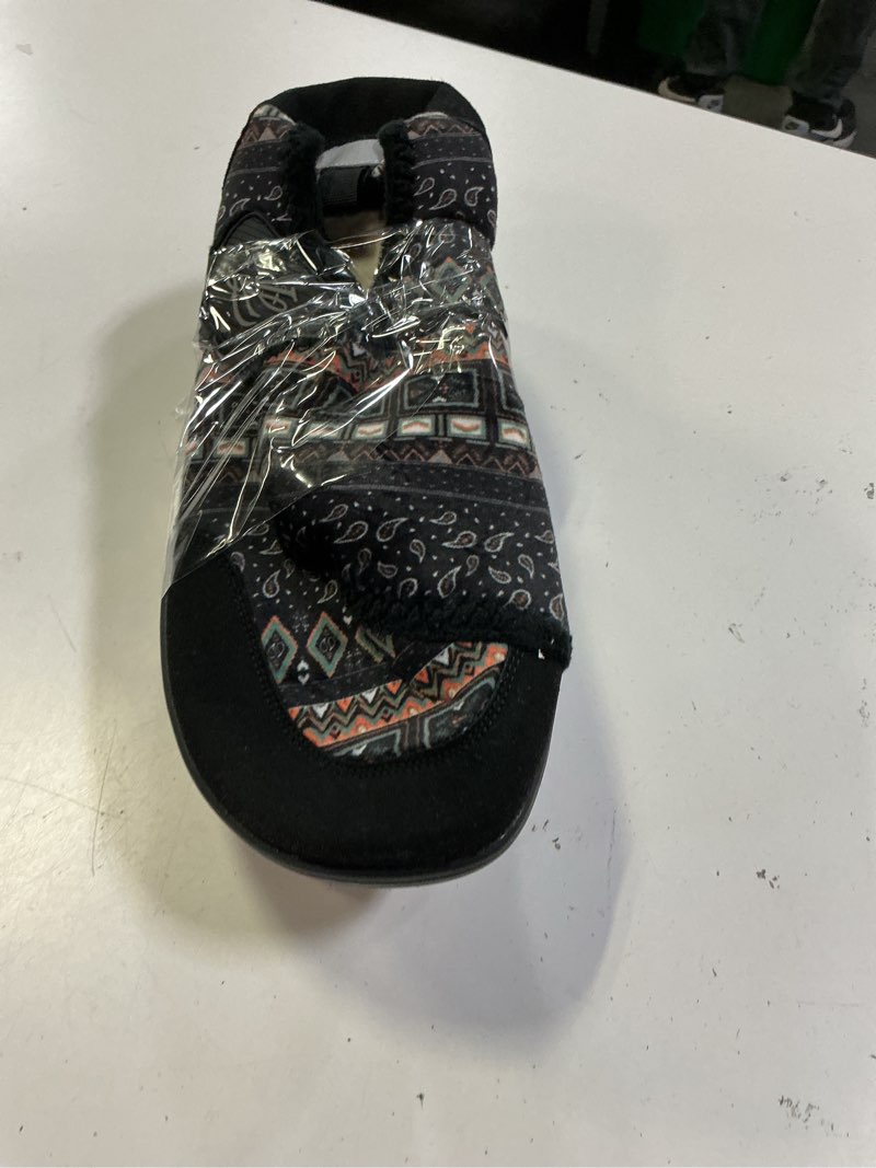 Condition photo showing As Is for leisfit women wide toe velcro diabetic shoes
