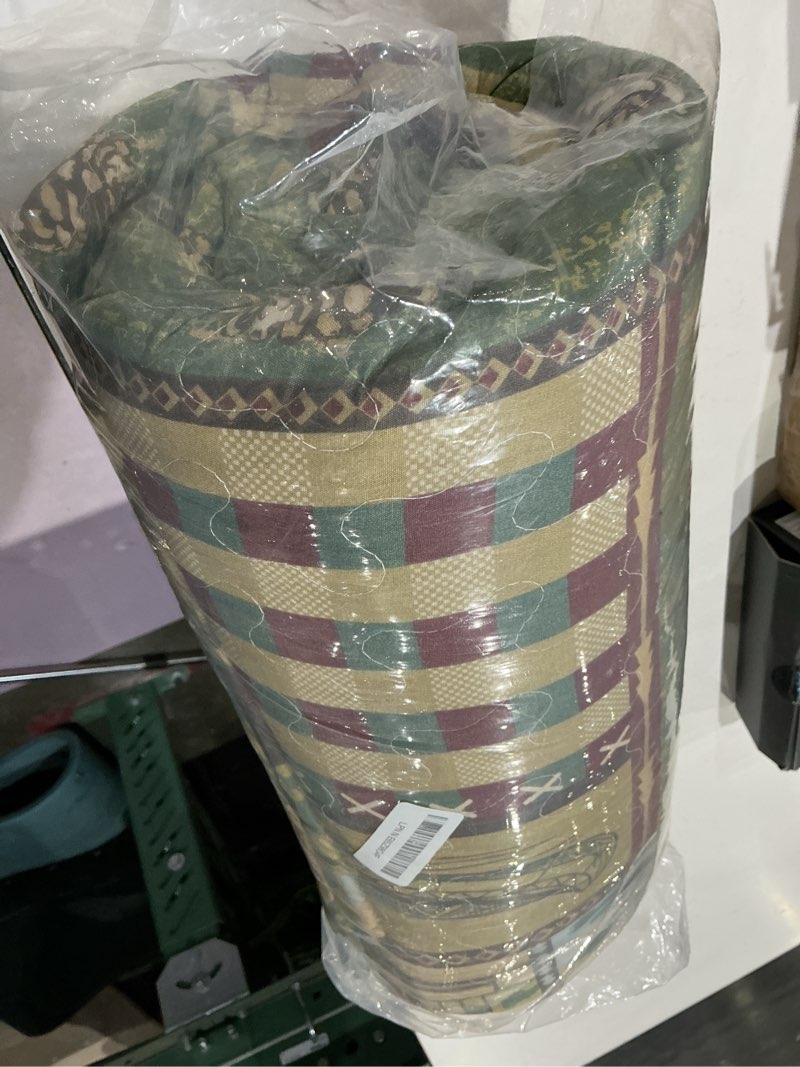 Condition photo showing Good Condition for moose bear quilt set king size rustic cabin bedding set plaid reversible quilts home lodge bedspread coverlet wildlife bears pine tree bedding woodland plaid patchwork quilted bed spread country decor dark coffee king
