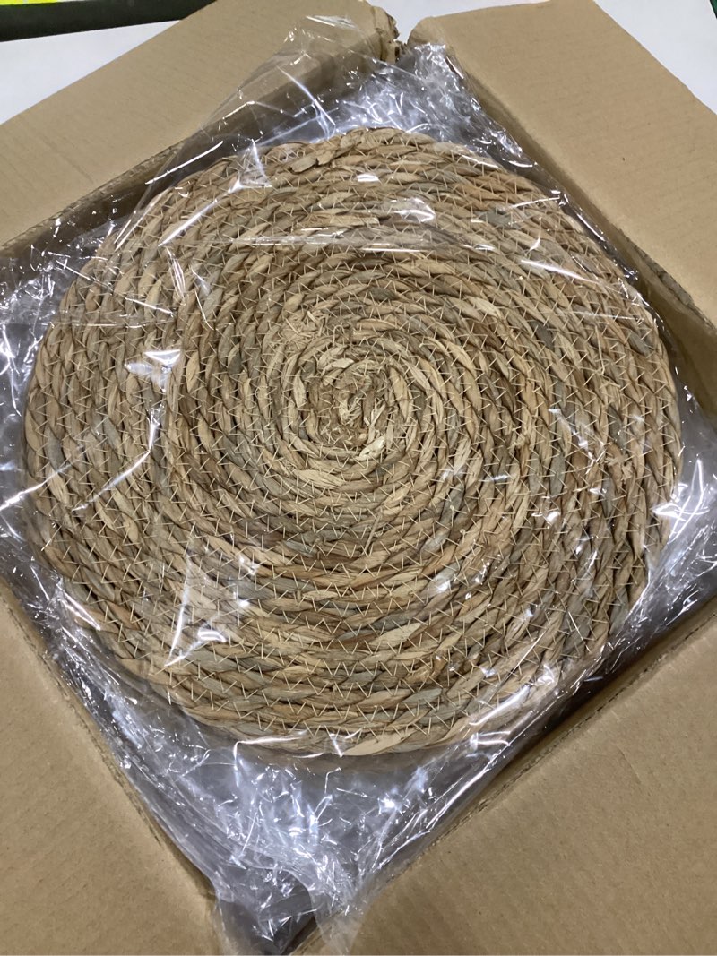 Condition photo showing Good Condition for 30 PCS Round Bulrush Woven Placemats 12 Inch Boho Rattan Chargers for Dinner Plates Natural Hand Weave Table Mats Rustic Wicker Braided for Farmhouse Home Wedding Party Outdoor Christmas Decor