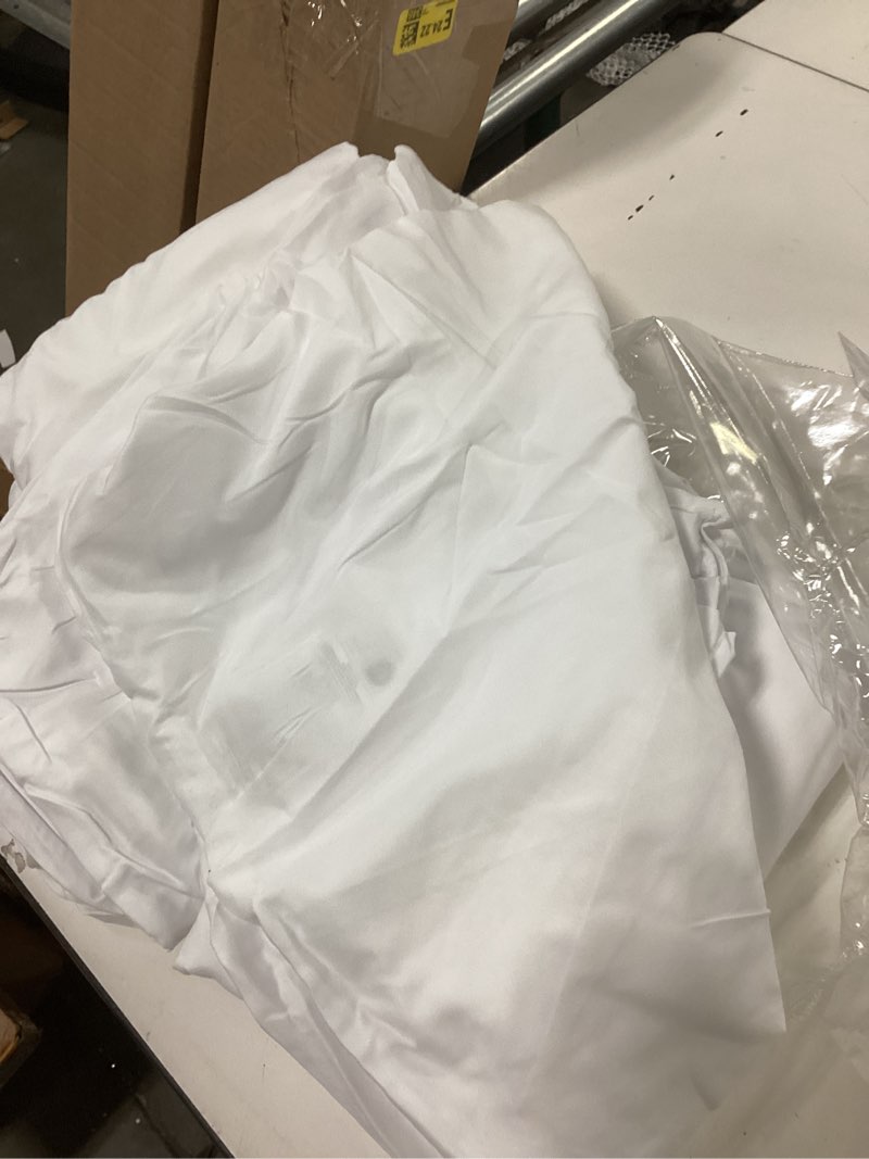 Condition photo showing As Is for Full Size 4 Piece Sheet Set - Comfy Breathable & Cooling Bed Sheets Set - Hotel Luxury Bedding for Women, Men, Kids, Teens, Boys & Girls - Deep Pockets, Ultra-Soft and Wrinkle Free - Oeko-Tex - White Full 01 - White