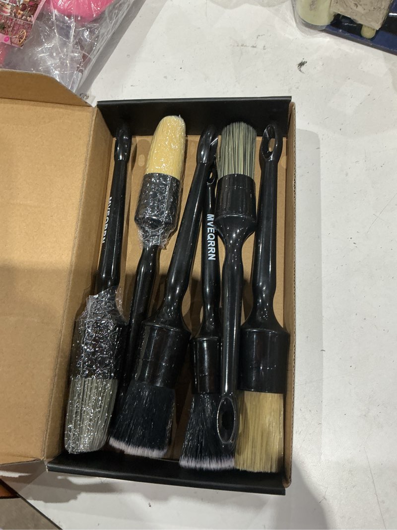 Condition photo showing Good Condition for mveqrrn 6pcs car detailing brush set-2pcs boars hair car detailing brushes,2pcs ultra soft no scratch detailing brush for air vent,leather seat 2pcs detail brushes car detailing for interior exterior 6pcs car detailing brush set (as pictures)