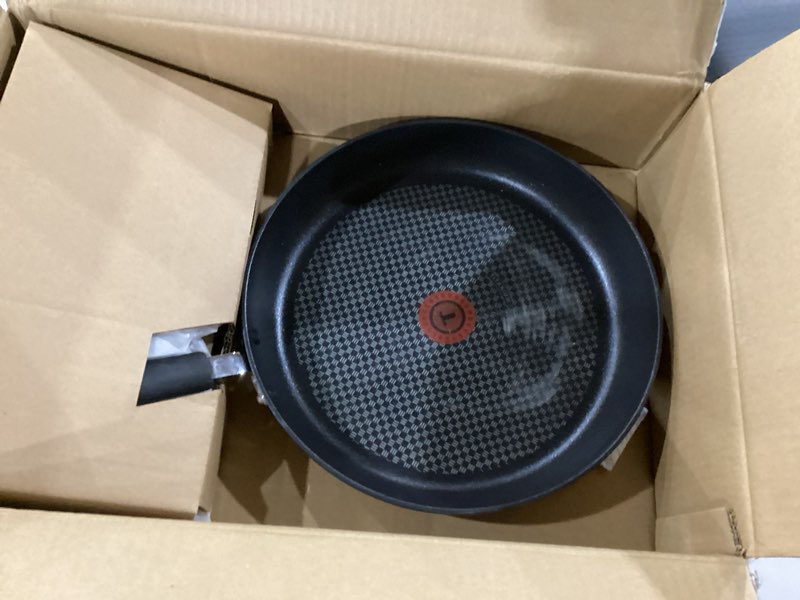 Condition photo showing New/Like New for Similar to ***T-Fal Experience Nonstick Fry Pan 12.5 Inch, Induction, Oven Broiler Safe 400F, Non Stick Frying Pan, Skillet, Kitchen Egg Pan, Omelet Pan, Cookware, Pots and Pans, Home, Dishwasher Safe, Black 12-Inch Induction Nonstick Fry Pan Black