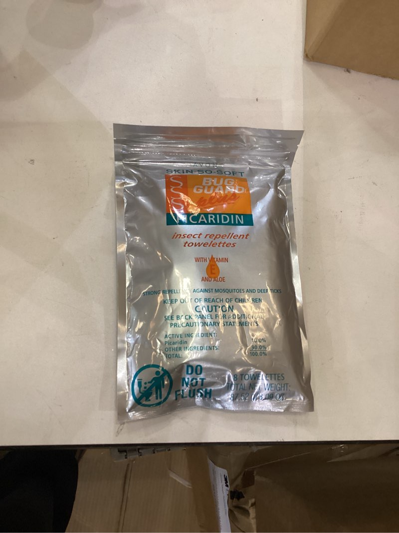 Condition photo showing New/Like New for Avon Skin So Soft Bug Guard Plus Picaridin Towelettes - DEET-Free, Oil-Free, Resealable Bag with 16 Packets - Protection Against Mosquitoes, Deer Ticks, Gnats, No-Seeums, Sand Flies, and Biting Midges