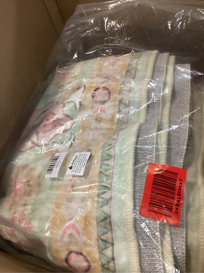 Condition photo showing Good Condition for Vhong Washable Area Rugs Boho Vintage Modern Neutral Large Carpet Green and Pink High Traffic Rugs 8×10 for Dinning Room Living Room Bedroom Farmhouse Non Slip Green/Pink 10' x 8' (Rectangular)