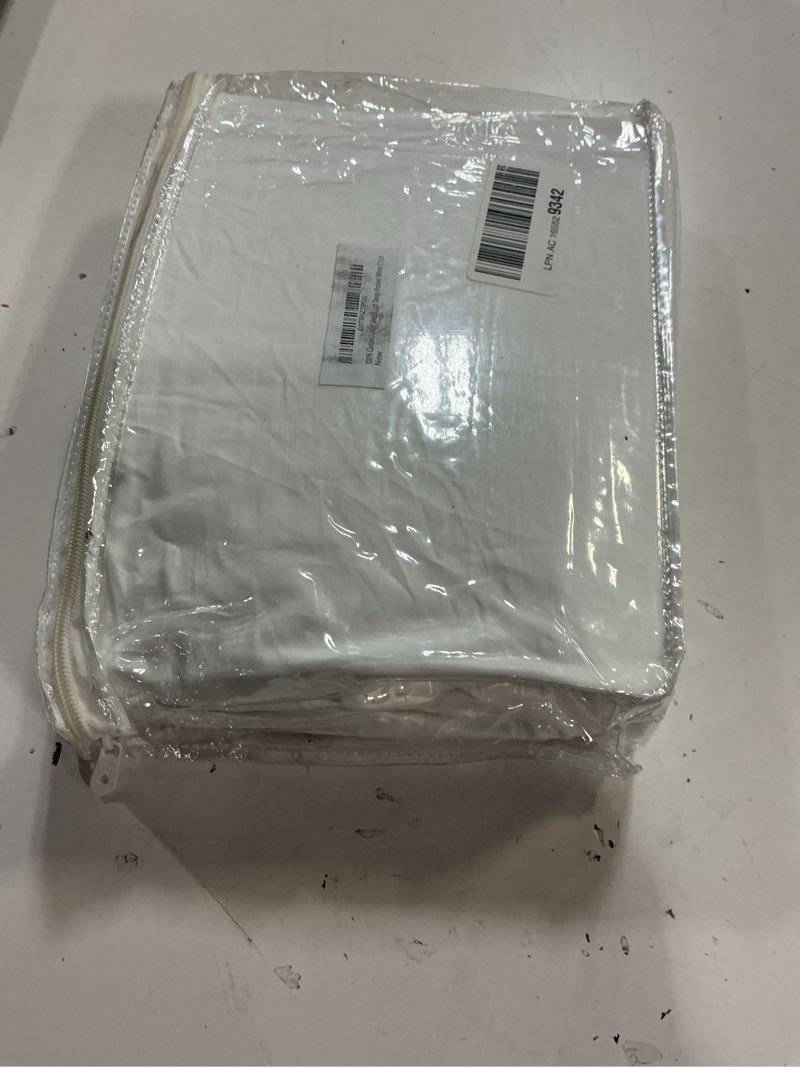 Condition photo showing New/Like New for 100% cotton fitted sheet 800 thread count solid 1 piece (bottom sheet only) queen size sateen weave 20 inch deep pocket white color