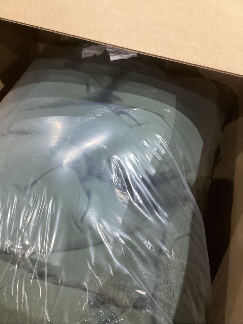 Condition photo showing Good Condition for Bedsure California King Size Comforter Set Dark Olive Green, Boho Tufted Bed Set, Checkered Farmhouse Shabby Chic Bedding, 3 Pieces, 1 Plaid Geometric Comforter and 2 Pillow Shams California King 05 - Dark Olive Green - Tufted Checkboard