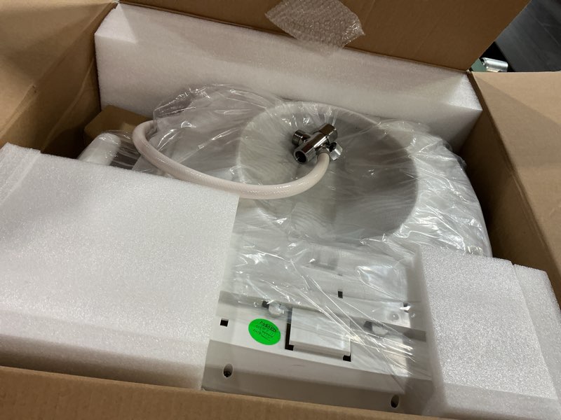 Condition photo showing Good Condition for Kohler PureWash M250 Manual Round Bidet Toilet Seat, White, Quiet-Close Lid Prevents Slamming, Easy Installation with Quick-Release Hinges, Adjustable Spray Position & Pressure White Round