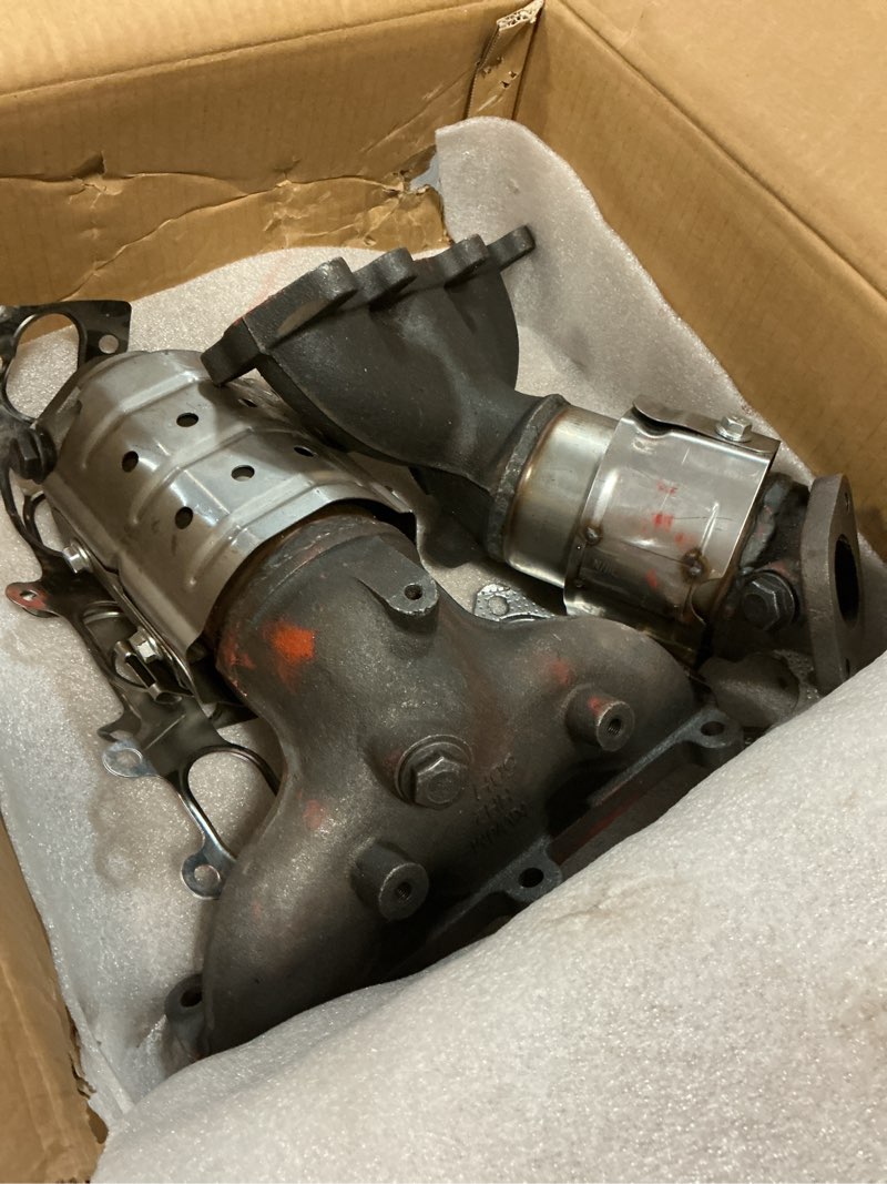 Condition photo showing As Is for Left & Right Catalytic Converter Compatible with 2007 2008 2009 Hyundai Santa Fe 2.7L High Performance (EPA Compliant)