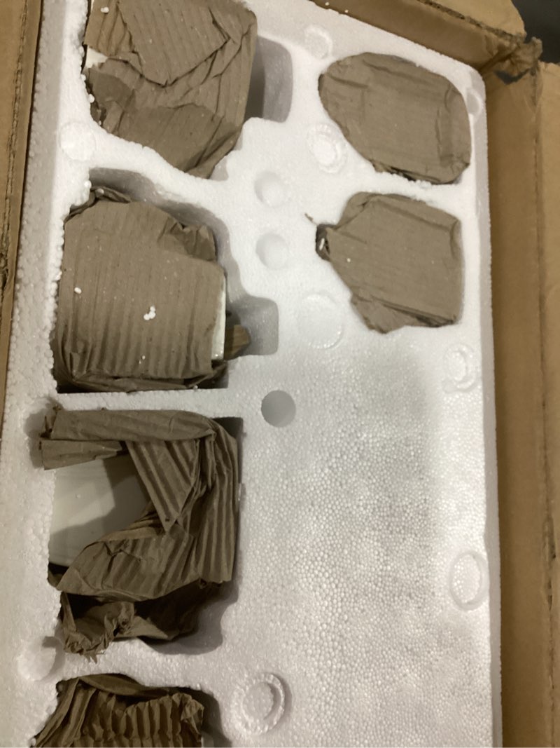 Condition photo showing Good Condition for MALACASA Ivory White Dinnerware Sets, 30-Piece Porcelain Plates and Bowls Sets, Modern Dish Set for 6, Square Plates Dinnerware Set Kitchen Dishware Sets, Microwave and Dishwasher Safe, Series Flora 30 Piece(Service for 6) Ivory White